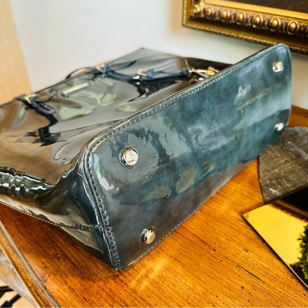 ADRIENNE VITTADINI OLIVE GREEN TOTE LAPTOP PATENT FAUX LEATHER BAG GREAT COND - Picture 6 of 10